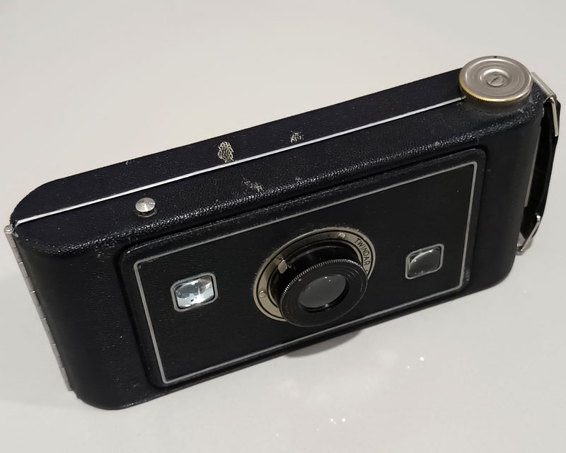 1937 Kodak Jiffy Six-16 Series II - nuttakit.com